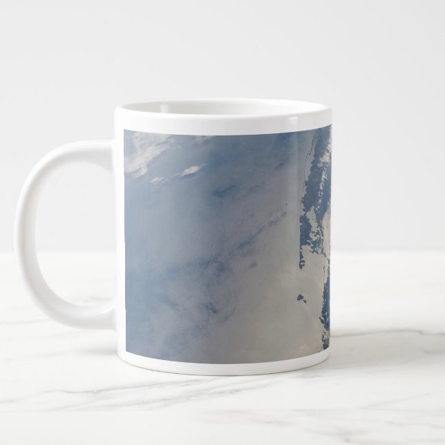 Grande Tasse Sunglint Sur La Côte Du Massachusetts. (Gauche)