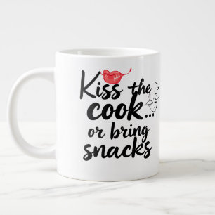 GRANDE TASSE TYPOGRAPHIE « EMBRASSEZ LE CUISINIER »