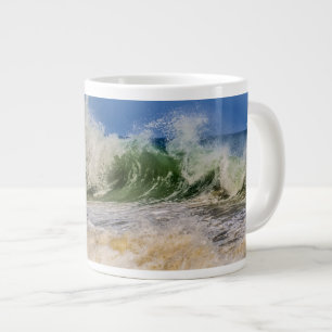 Grande Tasse Vagues océaniques en mouvement