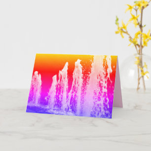 Grandes fontaines d'eau brillante colorée carte
