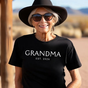 Grandma Established New Grandmother Gift T-Shirt