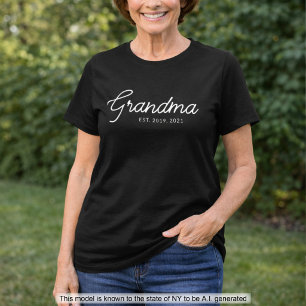 Grandma Established New Grandmother Gift T-Shirt