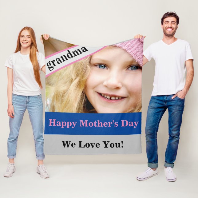 Grandma Mothers Day Fleece Blanket (In Situ)