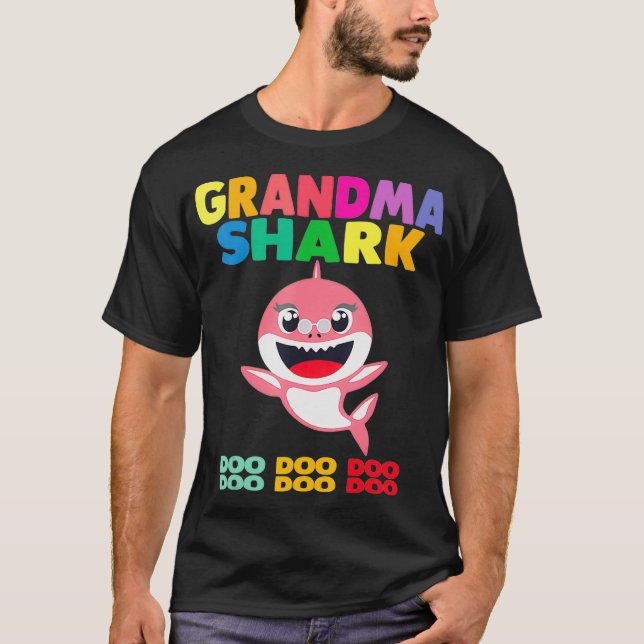 Grandma Shark Gift Cute Baby Shark Design Family S T-Shirt (Front)