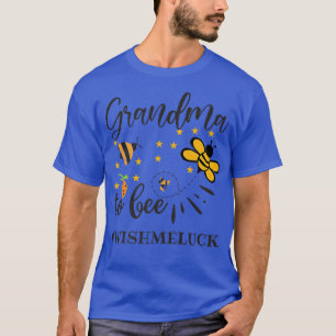Grandma to be pregnancy announcement bee keeper fu T-Shirt