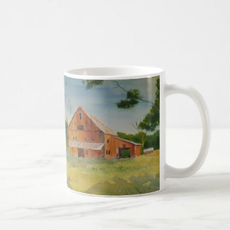 Grange d'été et tasse de chemin de vache