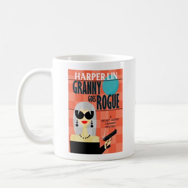 Granny Goes Rogue par Harper Lin Book Cover Mug (Gauche)
