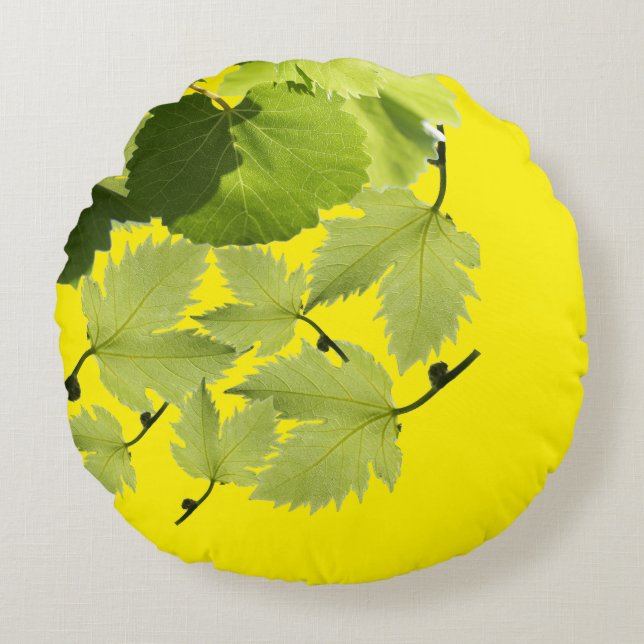 Grape Vine Green Leaves Round Pillow (Front)