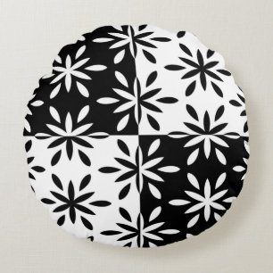 Graphic Black and White Geometric Flower Pattern Round Pillow