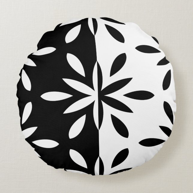 Graphic Black and White Geometric Flower Pattern Round Pillow (Front)