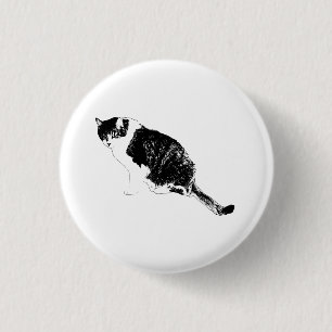 Graphic Cat Pin Adds Edge to Apparel