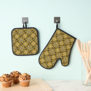 Graphic Geometric 3D Spiral Twist Yellow Oven Mitt & Pot Holder Set