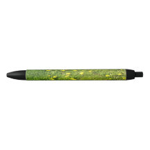 Grass and Dandelions Pen