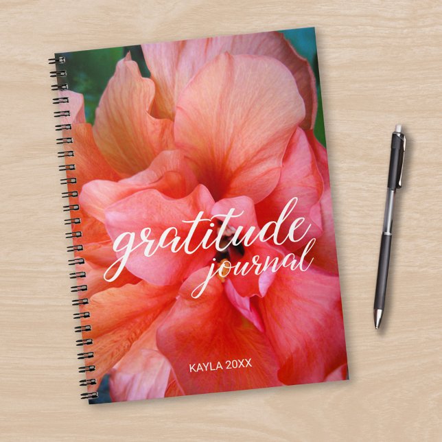 Gratitude Journal Beautiful Flower and Custom Name (Gratitude Journal Beautiful Flower and Custom Name in situ)