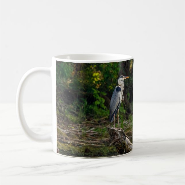Graureiher in den Sümpfen des Donaudeltas Kaffeeta Coffee Mug (Left)