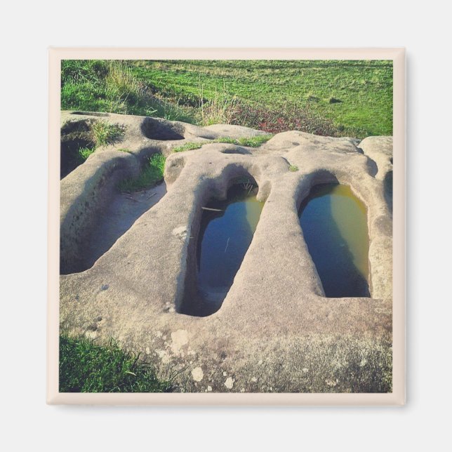 Graves de pierre, aimant Heysham (Devant)