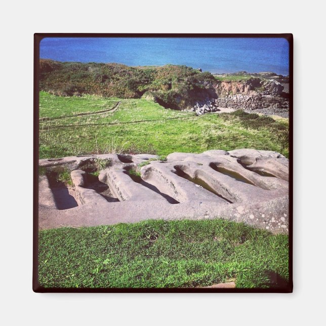 Graves de pierre, aimant Heysham (Devant)