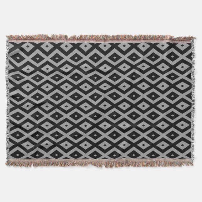 Gray and black diamond pattern throw blanket (Front)