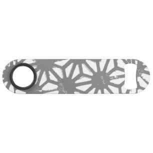 Gray geometric pattern bar key