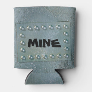 Gray metal with text plate on can cooler