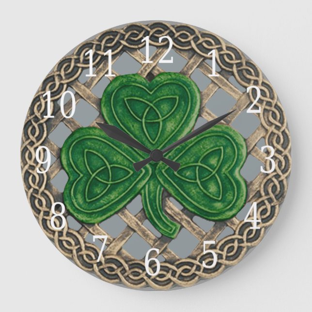 Gray Shamrock And Celtic Knots Round Clock (Front)
