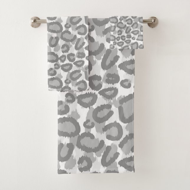 Gray Snow Leopard Print Bathroom Towels Set (Insitu)