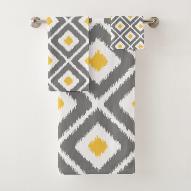 Gray, Yellow, White Ikat Diamond Pattern Bath Towel Set (Insitu)