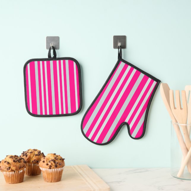 Grayish Grey Green Line Stripes On Pretty In Pink Oven Mitt & Pot Holder Set (Insitu(Hanging))