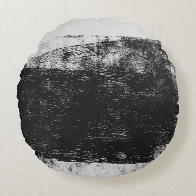 Grayscale photo of body of water round pillow (Front)