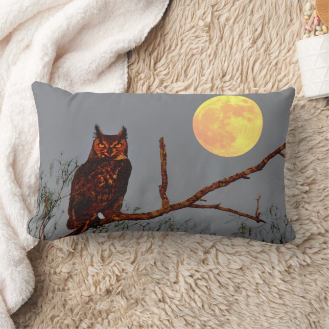 Great Horned Owl | Full Moon Lumbar Pillow (Blanket)