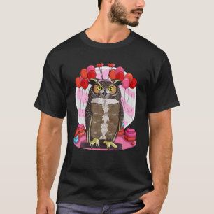 Great Horned Owl Heart Valentine Day Decor Gift T-Shirt