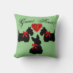 "Great Scott !",Scottish Terrier/red love heart Throw Pillow