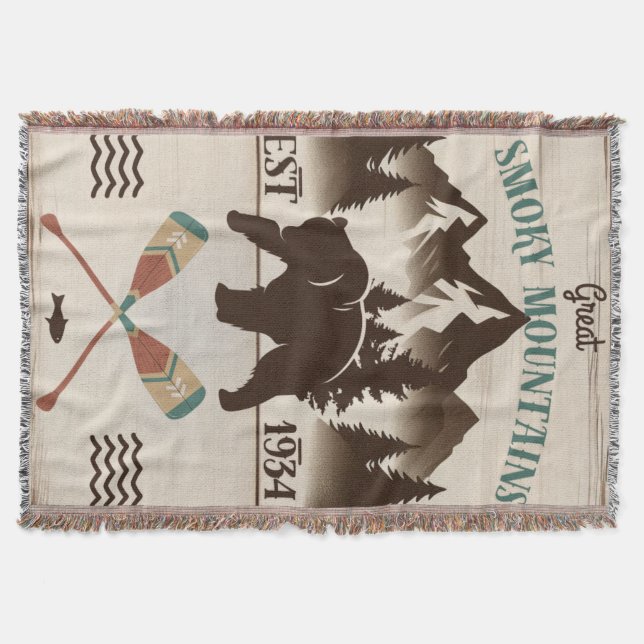 Great Smoky Mountains, TN bear Throw Blanket (Front)