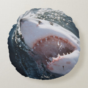 Great White Shark on sea Round Pillow