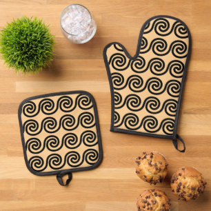 Greek Meander Key Waves Pattern Brown Oven Mitt & Pot Holder Set