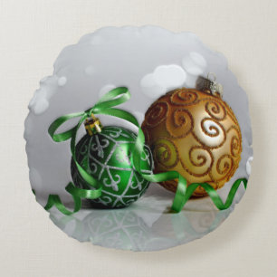 Green and Gold Christmas Ornaments Round Pillow
