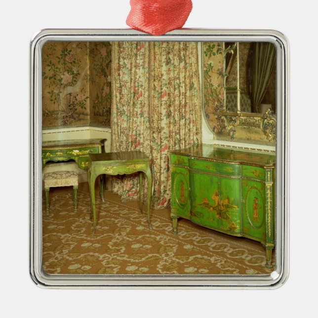 Green and gold lacquer furniture in the state metal ornament (Front)