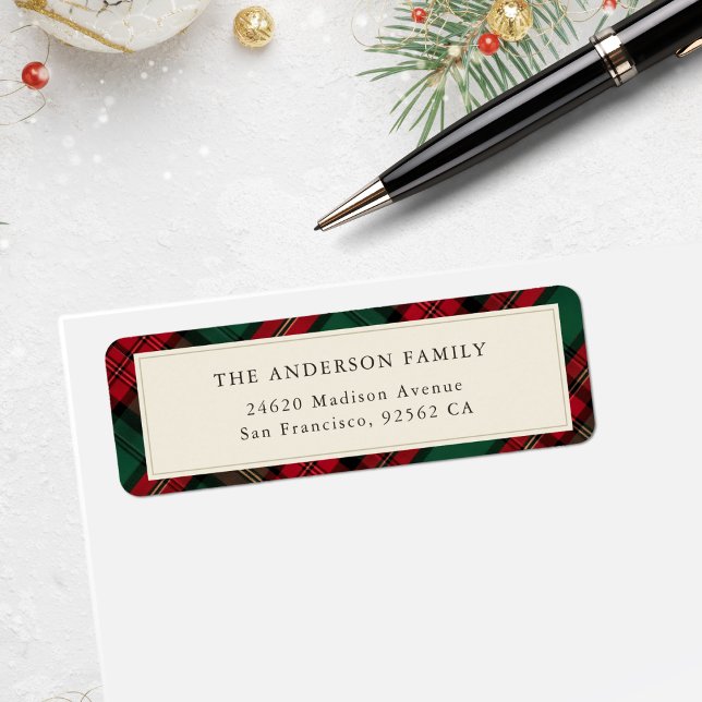 Green and Red Elegant Plaid Christmas Adresse (Mockup View)