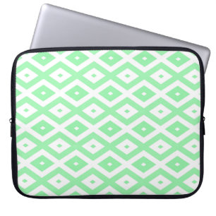 Green and white diamond pattern laptop sleeve
