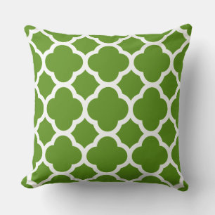 Green and White Quatrefoil Pattern Throw Pillow