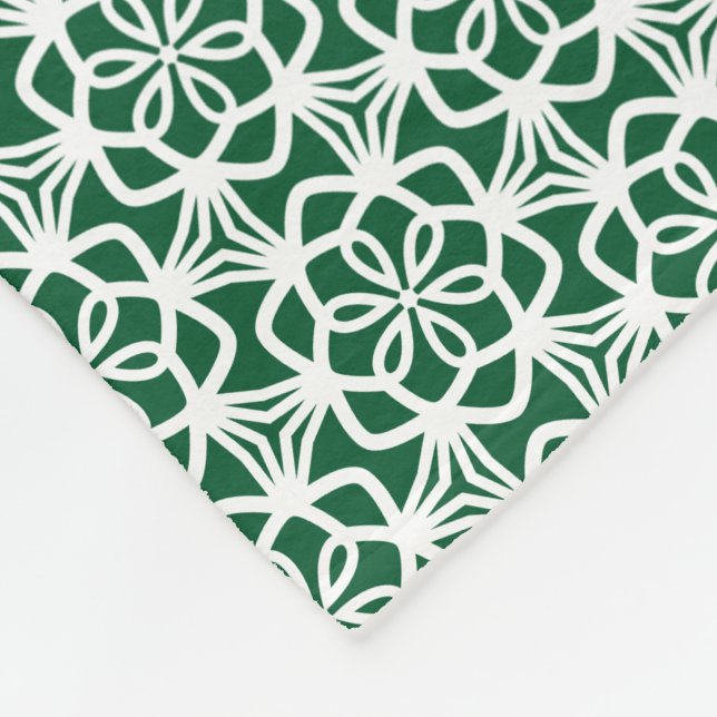 Green and White Snowflake Lace Fleece Blanket (Corner)