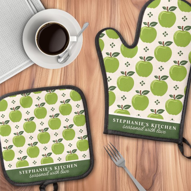 Green Apple Pattern Personalized Name Oven Mitt & Pot Holder Set (Creator Uploaded)