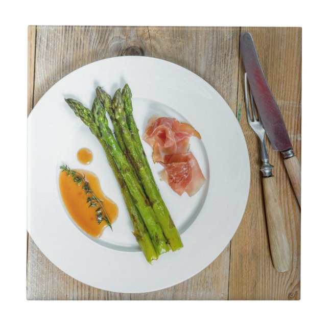 Green asparagus with ham and sauce tile (Front)