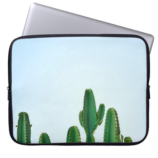 Green cactus plant in white background laptop sleeve (Front)