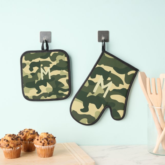 Green Camouflage Monogrammed Camping Retirement Oven Mitt & Pot Holder Set (Insitu(Hanging))