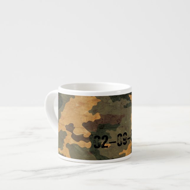 Green camouflage pattern vintage 2020 espresso cup (Front Left)