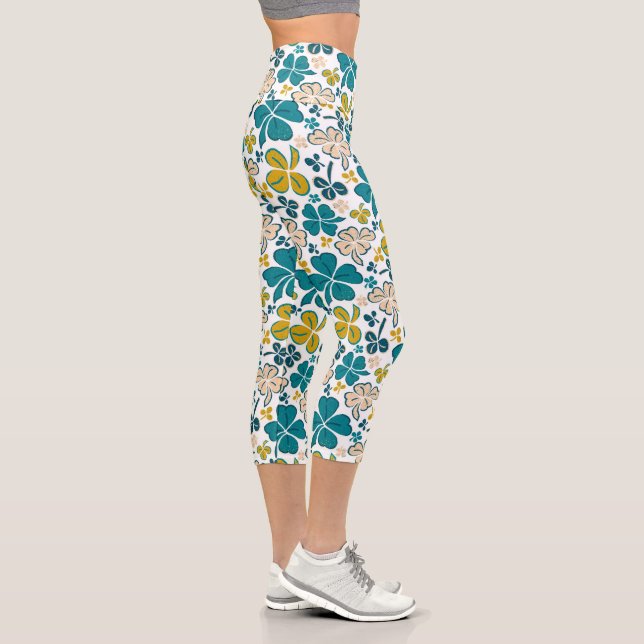 Green Clover Shamrock Pattern St. Patrick`s Day Ca Capri Leggings (Right)
