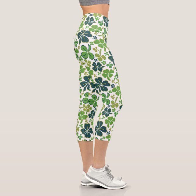 Green Clover Shamrock Pattern St. Patrick`s Day Capri Leggings (Right)