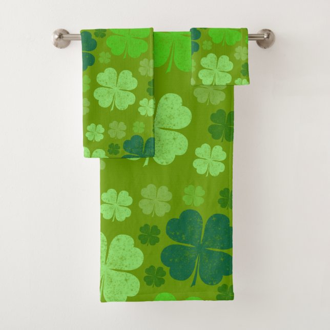 Green Clovers, Lucky Clovers, Saint Patrick's Day Bath Towel Set (Insitu)