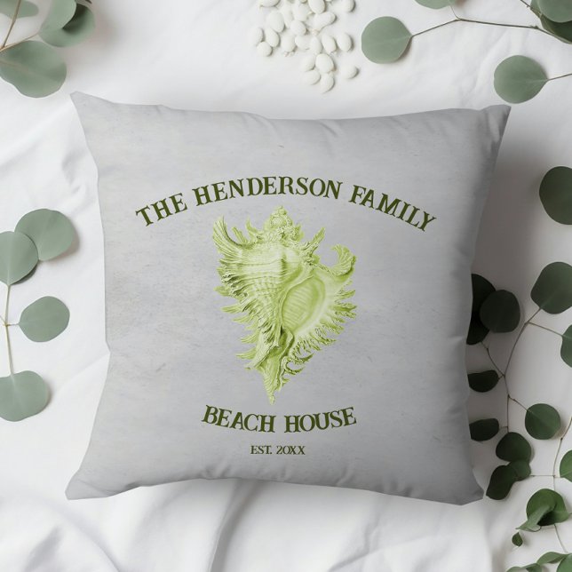 Green Conch Shell Throw Pillow (Green Conch Shell Throw Pillow)